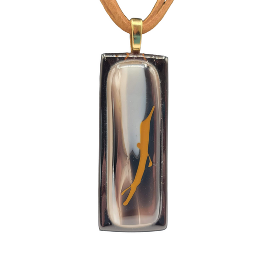 Collier pedentif en verre revalorisé Ambré