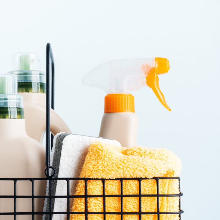 Produits nettoyants en concentrés polyvalents en remplissage